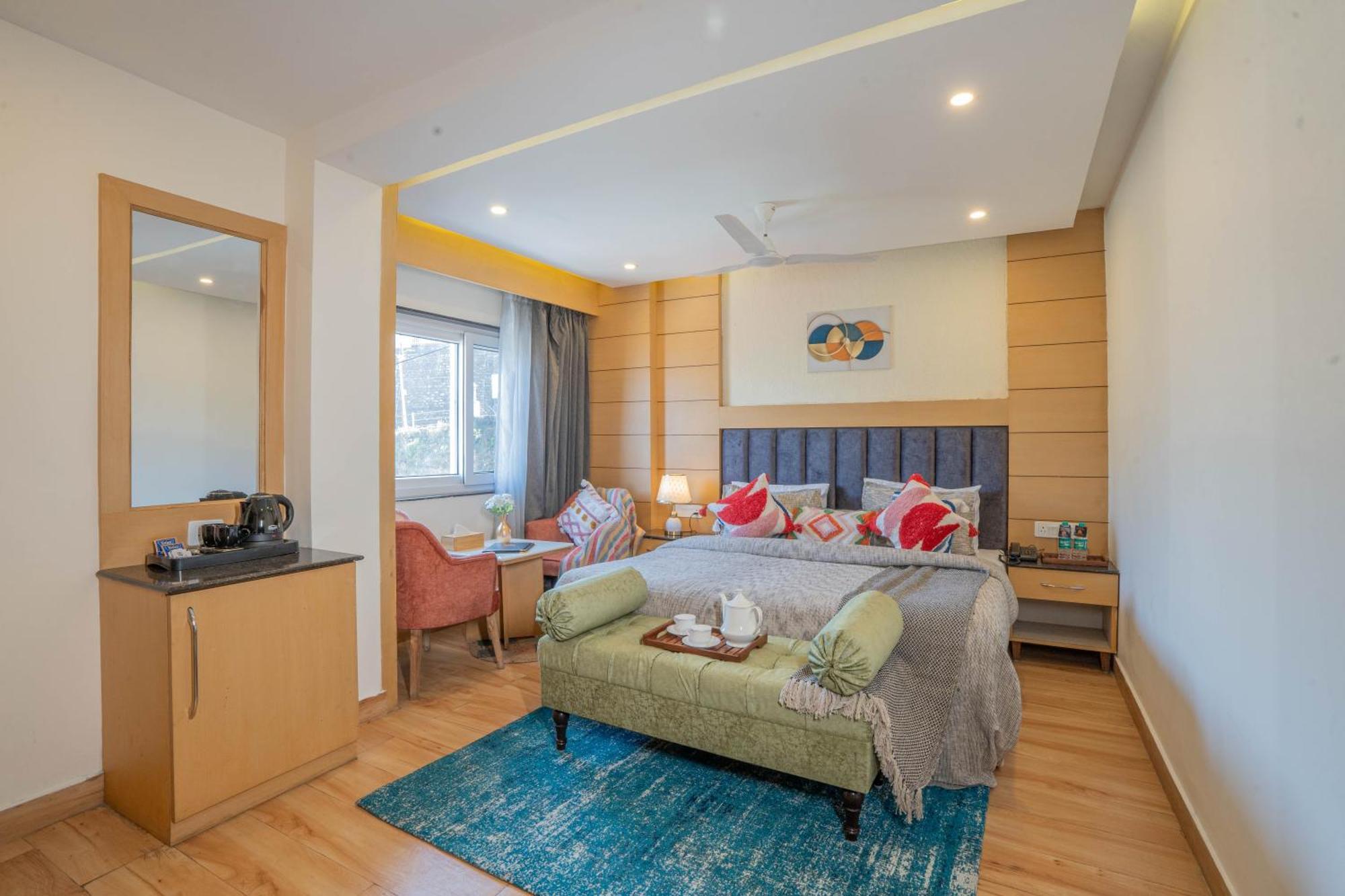 Perfectstayz Premium At Mall Road Массури Экстерьер фото