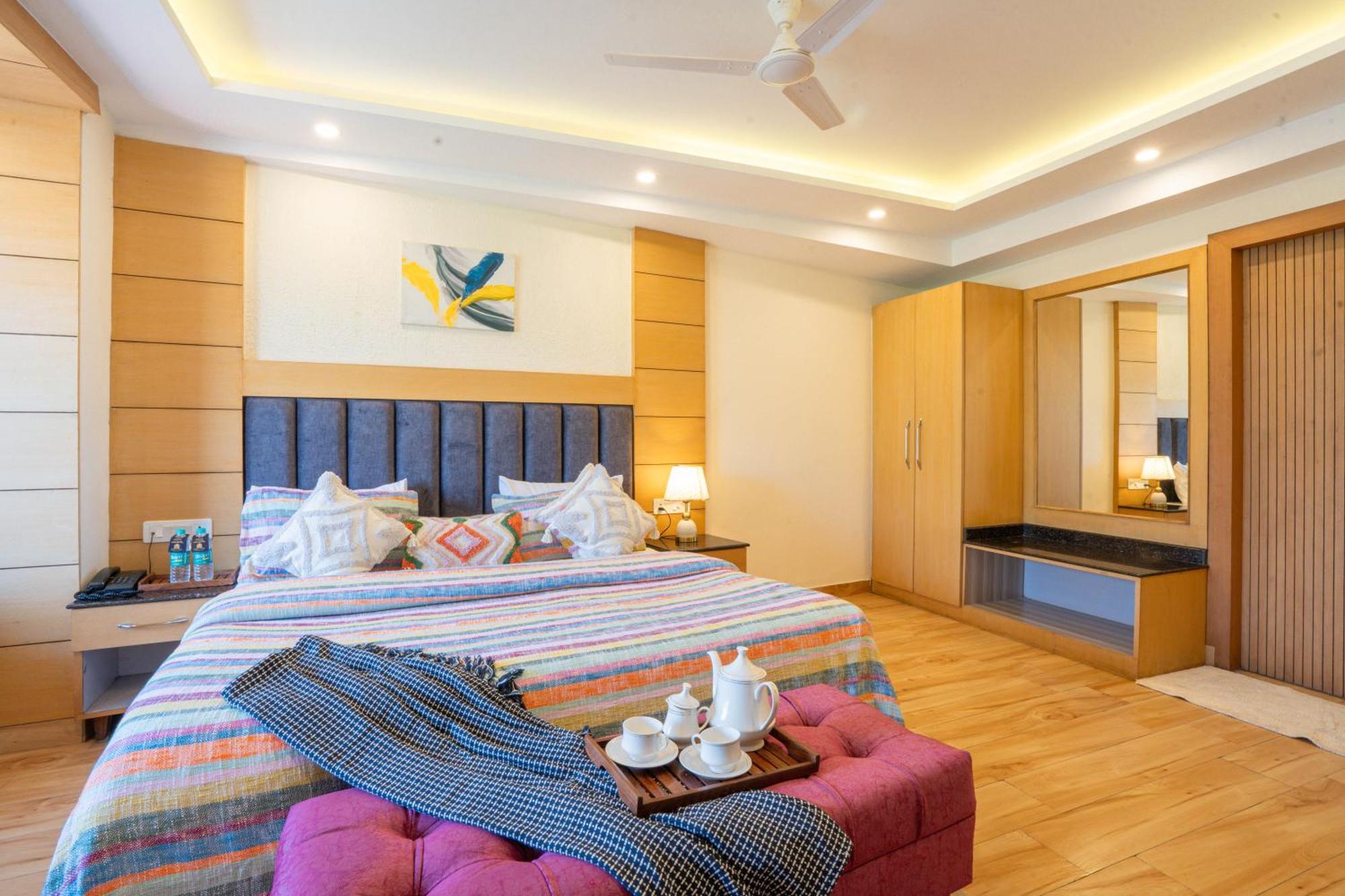 Perfectstayz Premium At Mall Road Массури Экстерьер фото
