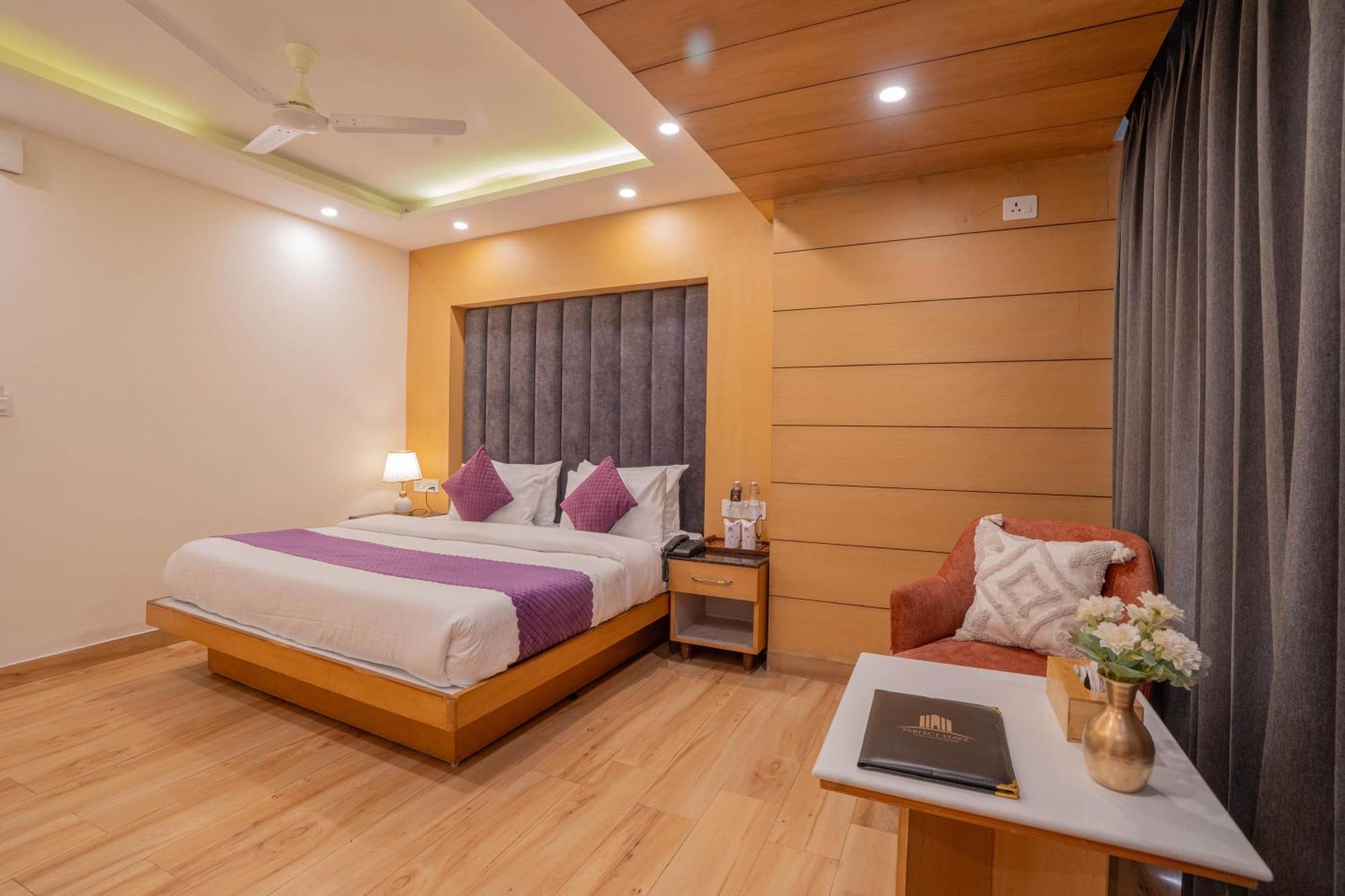 Perfectstayz Premium At Mall Road Массури Экстерьер фото