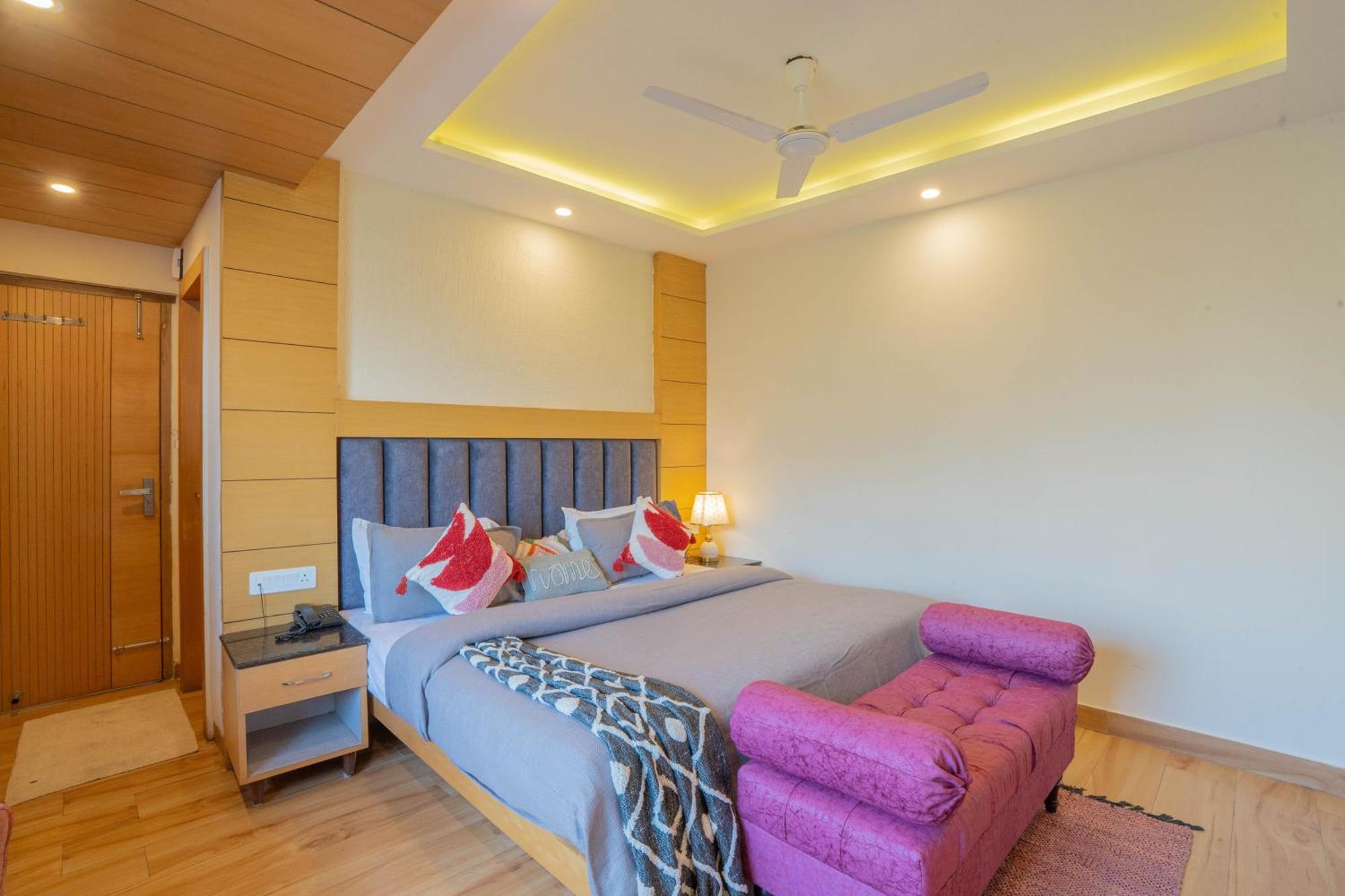 Perfectstayz Premium At Mall Road Массури Экстерьер фото