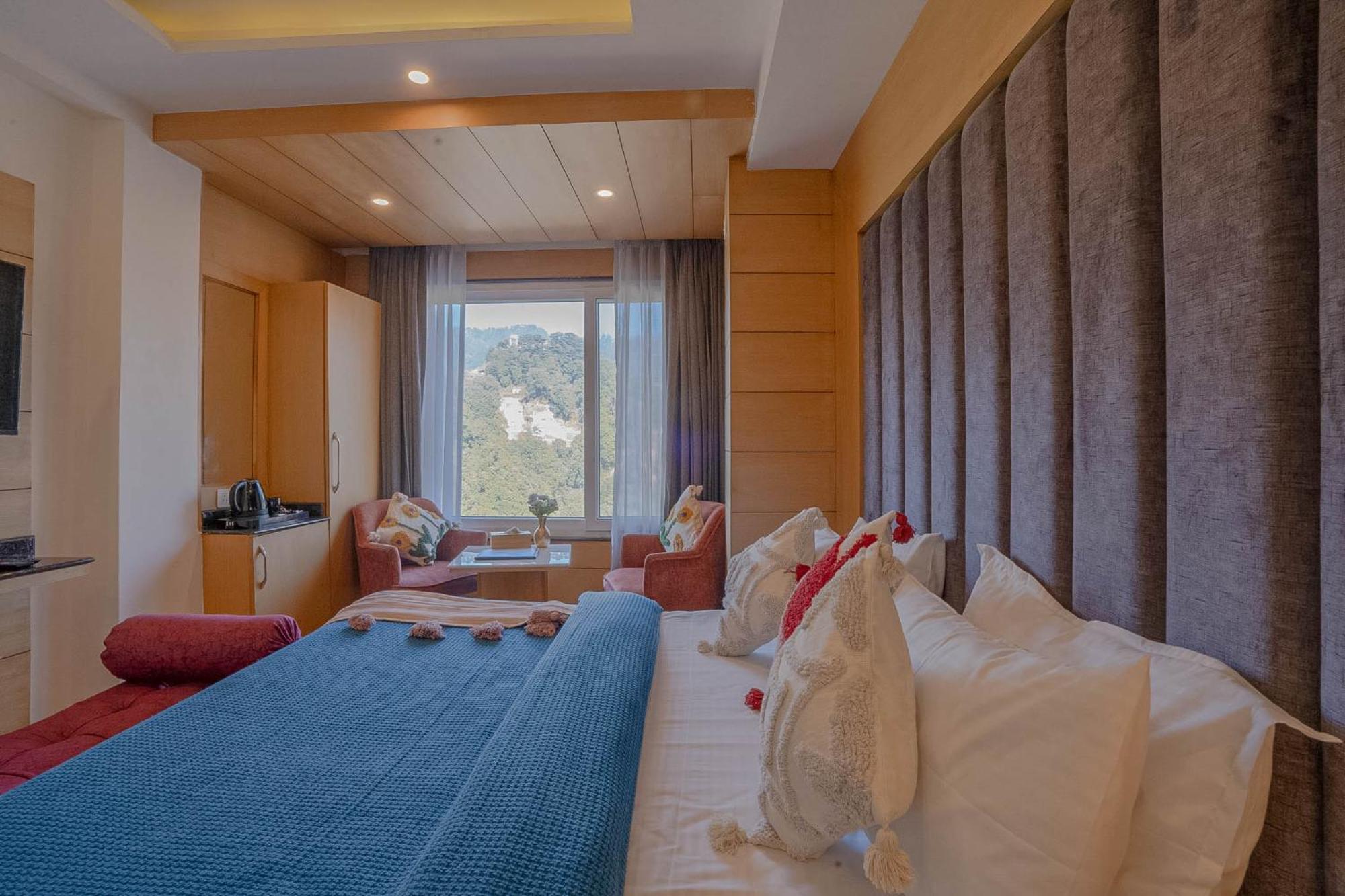 Perfectstayz Premium At Mall Road Массури Экстерьер фото