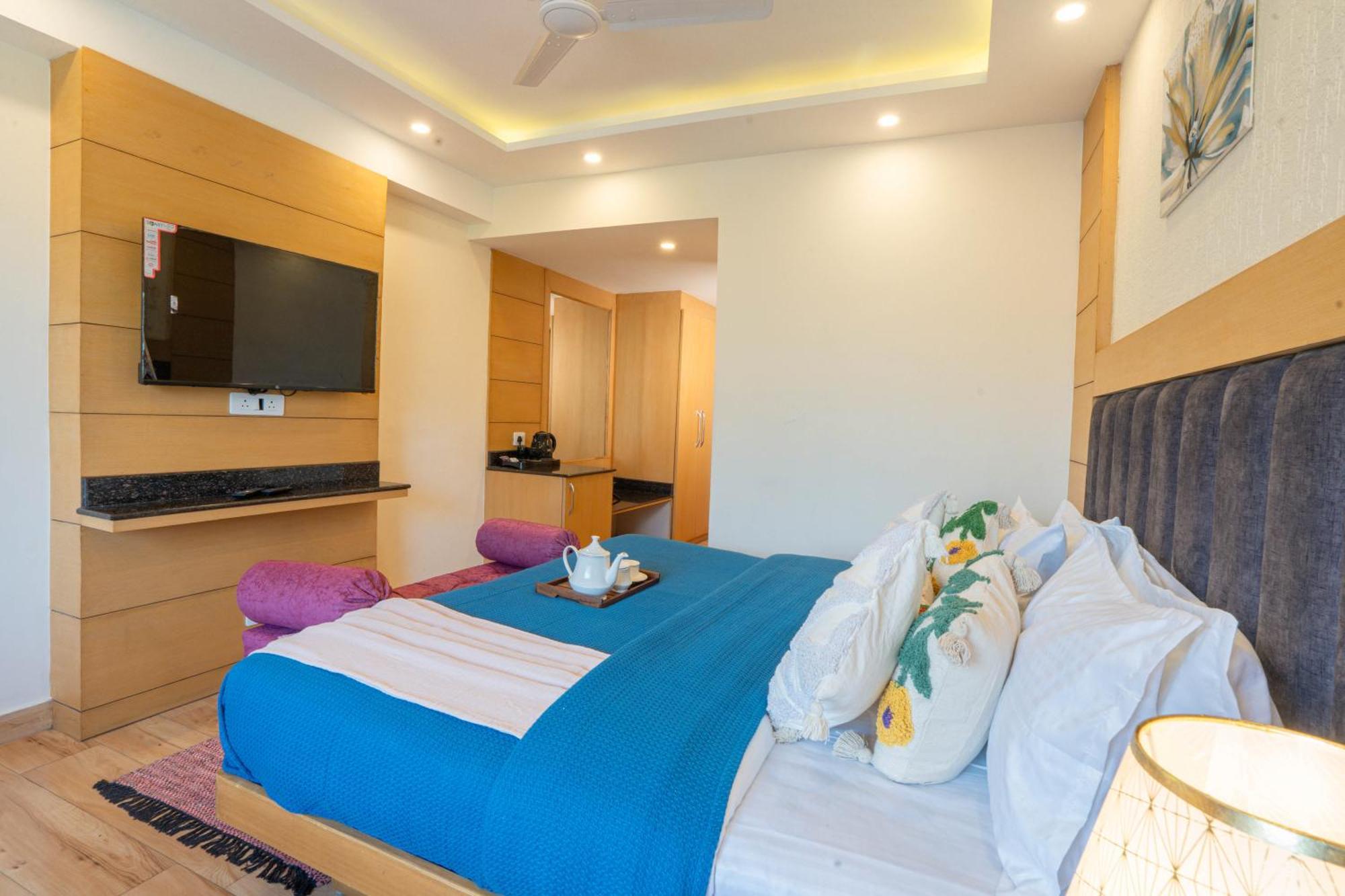 Perfectstayz Premium At Mall Road Массури Экстерьер фото